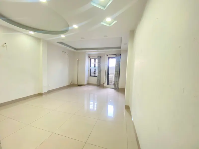Bán nhà mặt phố Lạc Long Quân, 4 tầng, mặt tiền 4.5m, kinh doanh hiệu quả... Bán nhà mặt phố tại Tân Hòa, Hồ Chí Minh 01