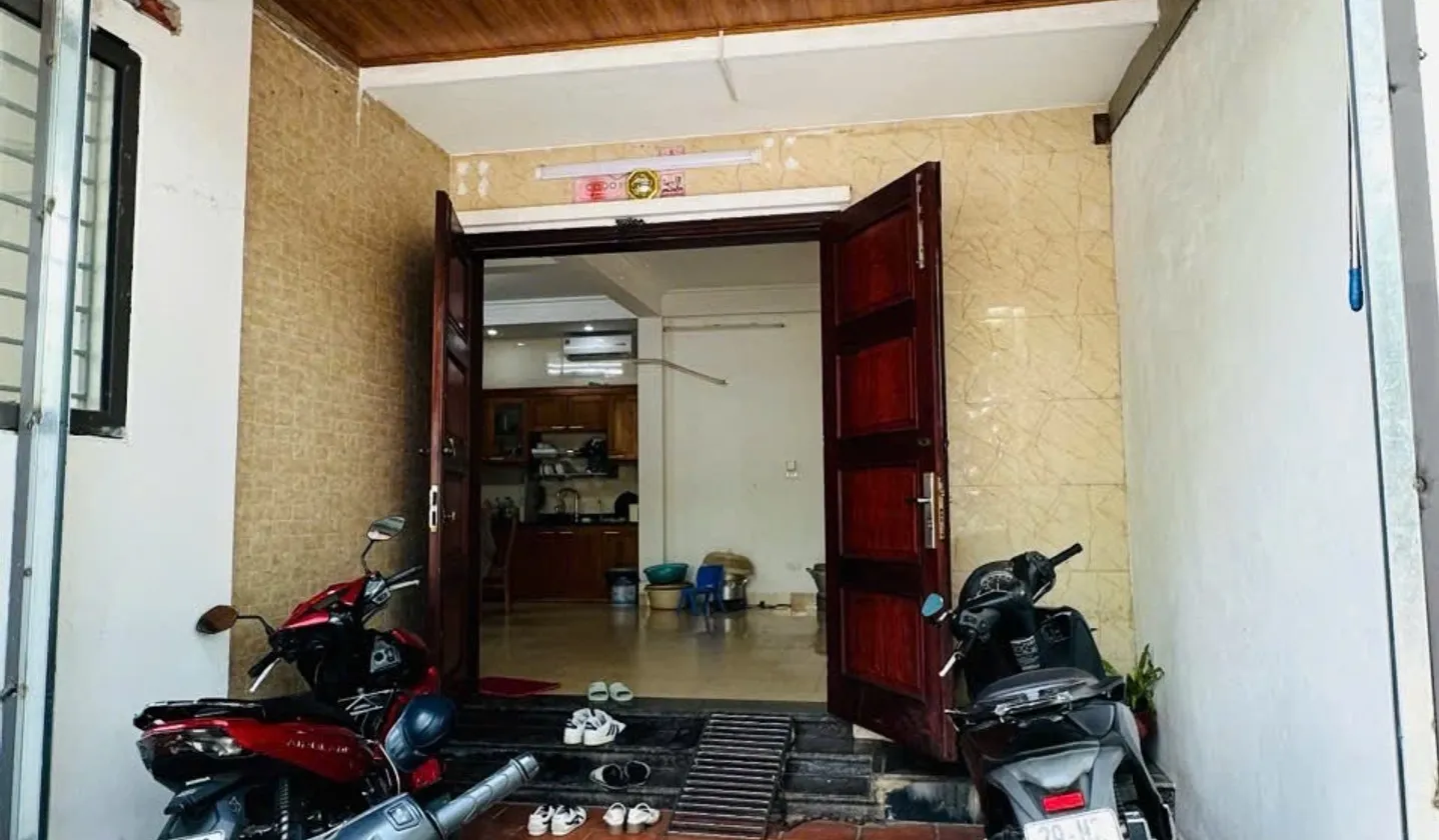 Nhà mặt phố view sông lô góc 3 mặt thoáng, 5 tầng, mặt tiền 8m, kinh doanh tốt. Trung tâm Hoàng Mai... Bán nhà mặt phố tại Tương Mai, Hà Nội 01