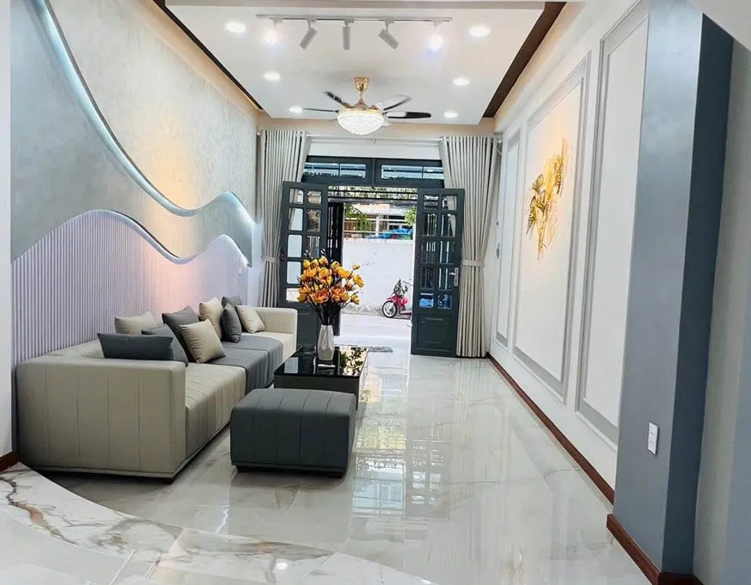 Cơ hội hiếm: Nhà 5 tầng 6 phòng ngủ hẻm xe tải Tô Hiến Thành giá tốt... Bán nhà riêng tại Hòa Hưng, Hồ Chí Minh 01