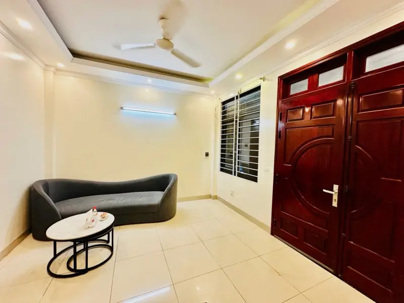 Nhà 5 tầng , nội thất cơ bản ở được ngay
Phúc,Lợi, Việt Hưng , Hà Nội... Bán nhà riêng tại Phúc Lợi, Hà Nội 01