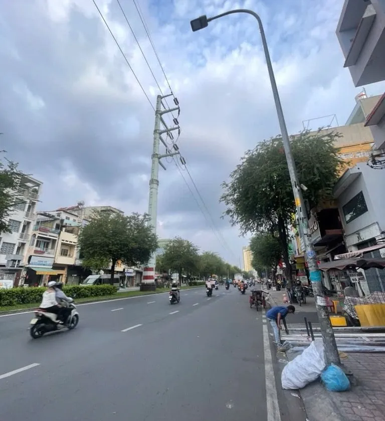 MẶT TIỀN KINH DOANH - HỒNG BÀNG - QUẬN 6 - ĐƯỜNG 30M - LỀ 5M - 5 TẦNG - 65M2 - PHÙ HỢP MỞ P MẠCH... Bán nhà mặt phố tại Bình Tây, Hồ Chí Minh 01