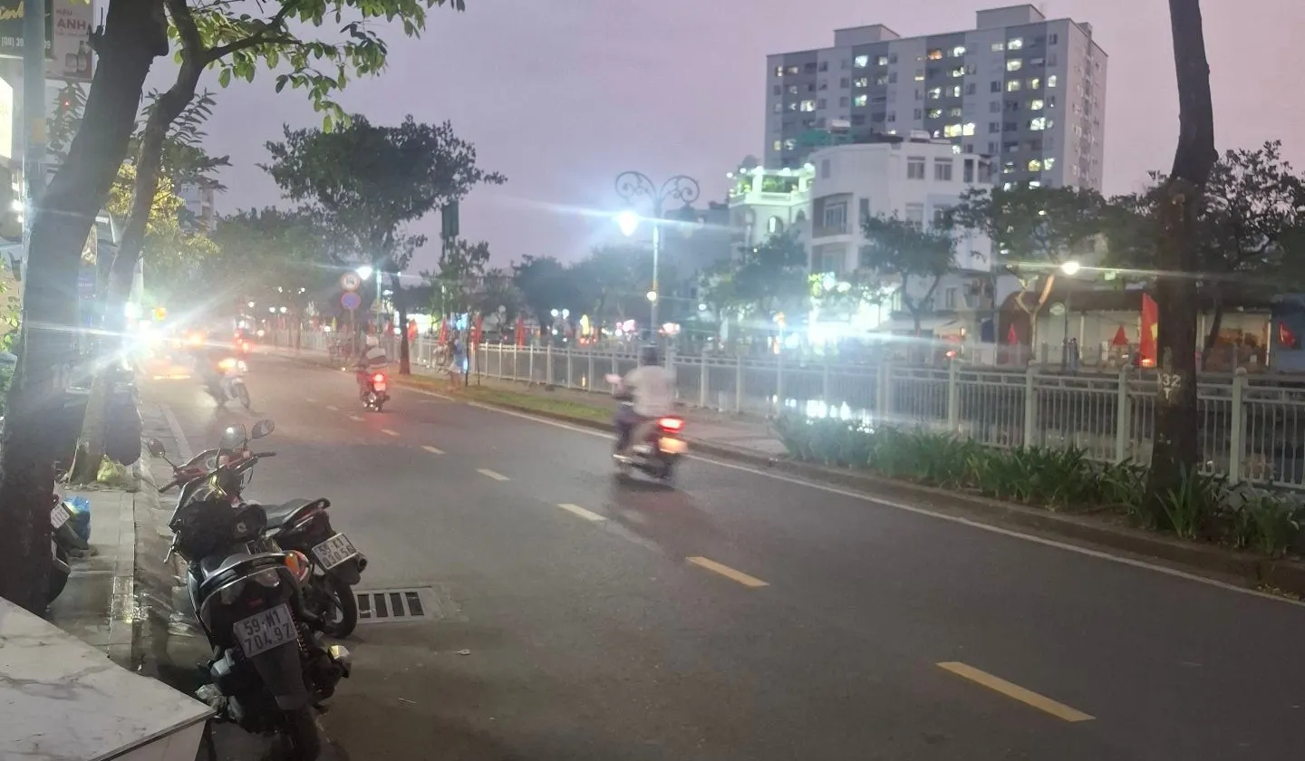 Cơ hội sở hữu nhà mặt phố kinh doanh đắc địa tại trung tâm sầm uất... Bán nhà mặt phố tại Bình Tiên, Hồ Chí Minh 01