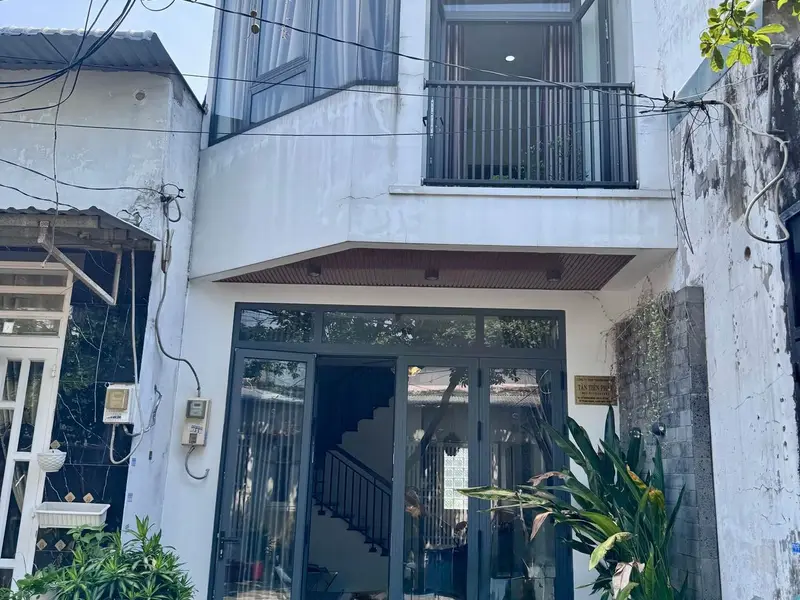Nhà 2 tầng xinh xắn, nội thất sang trọng, vị trí trung tâm Đồng Tâm Trung Chánh Hóc Môn... Bán nhà riêng tại Bà Điểm, Hồ Chí Minh 01