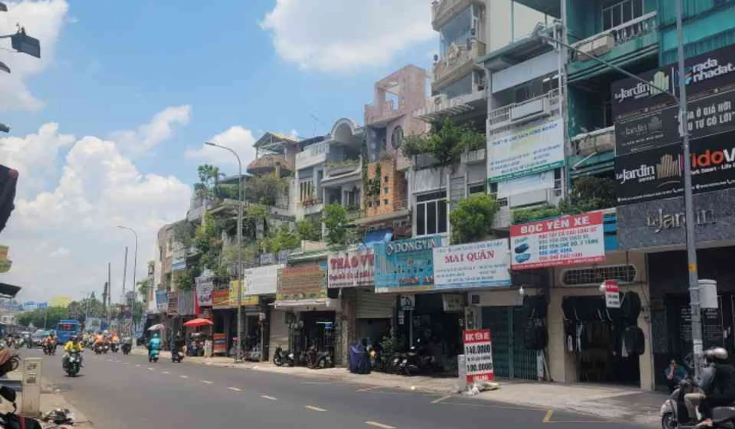 Nhà mặt tiền Lạc Long Quân TP Tân Bình: 3 tầng rộng rãi, kinh doanh đỉnh!... Bán nhà mặt phố tại Bảy Hiền, Hồ Chí Minh 01