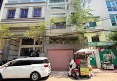 Nhà mặt phố mặt tiền rộng khu vực gần sân bay, thích hợp kinh doanh đa ngành nghề... Bán nhà mặt phố tại Tân Sơn Nhất, Hồ Chí Minh 02