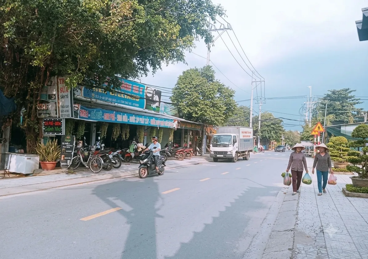 Đất thổ cư 130m2 mặt tiền đường lớn, thuận tiện kinh doanh tại xã Xuân Thới Sơn... Bán đất tại Xuân Thới Sơn, Hồ Chí Minh 01