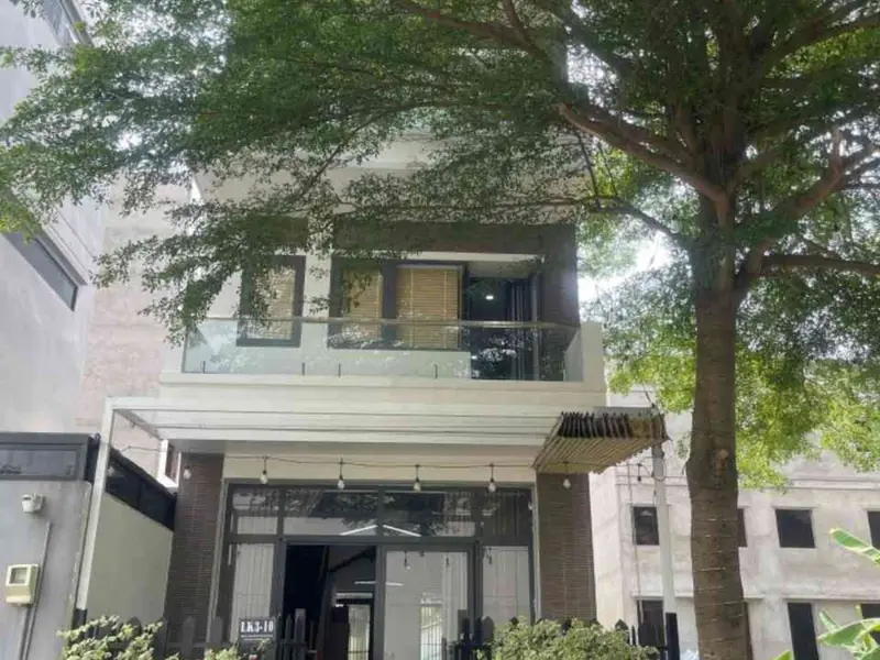 Cơ hội sở hữu nhà mặt phố 4 tầng rộng 100m² tại Bình Hưng, Hồ Chí Minh... Bán nhà mặt phố tại Bình Hưng, Hồ Chí Minh 01