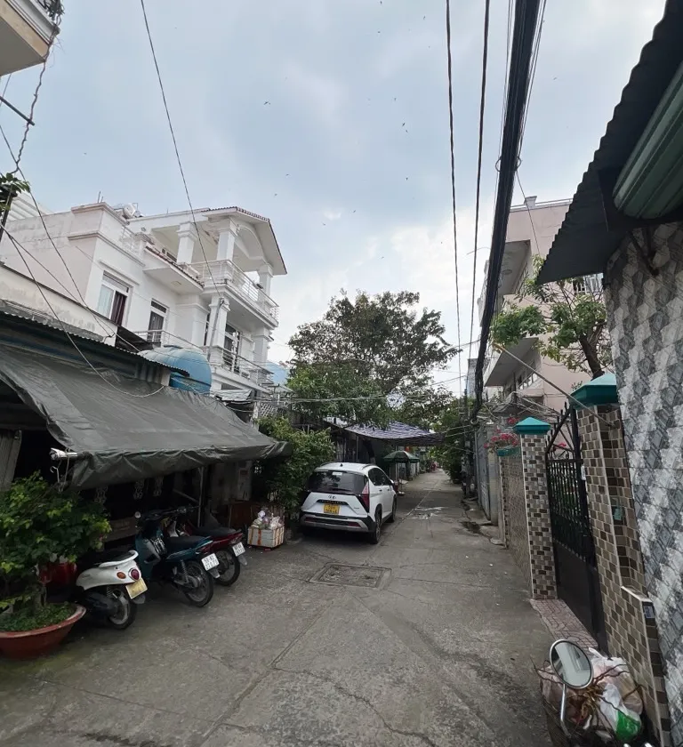 Bán nhà riêng hẻm xe hơi quận trung tâm, diện tích 127 m2, mặt tiền gần 6 m... Bán nhà riêng tại Phú Định, Hồ Chí Minh 01