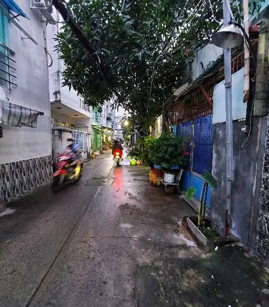 Nhà đẹp trung tâm Quận 8, xe hơi 7 chỗ đỗ cửa, giá chỉ 6.2 tỷ... Bán nhà riêng tại Bình Phú, Hồ Chí Minh 01