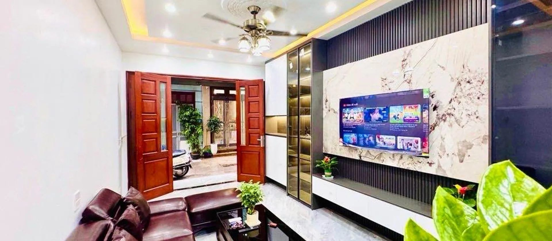 Cơ hội sở hữu nhà 5 tầng tại Thịnh Liệt, vị trí phân lô ô tô tải đỗ cửa hiếm có... Bán nhà riêng tại Hoàng Mai, Hà Nội 01
