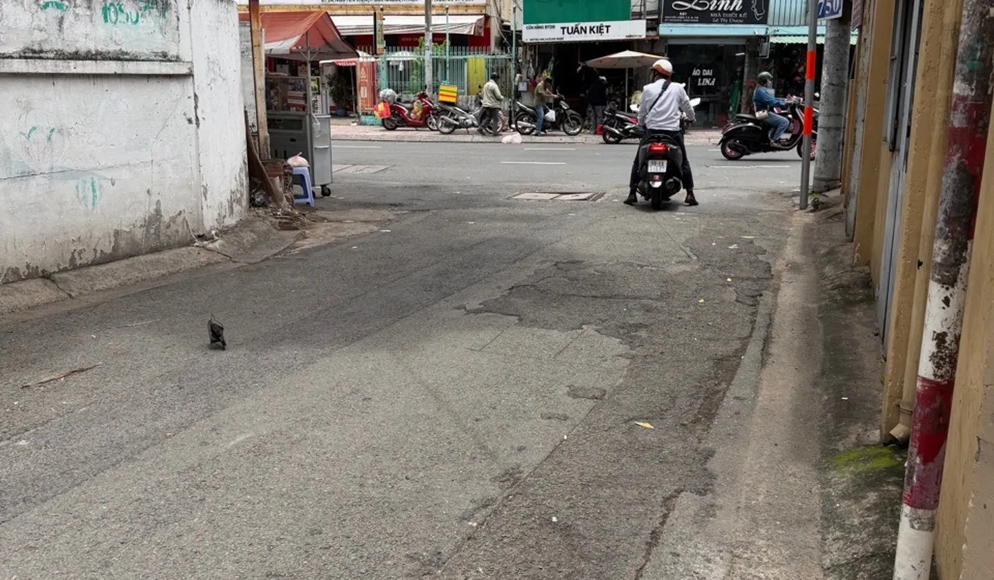 Nhà 4 tầng chắc chắn gần ô tô, giá tốt tại Đức Nhuận... Bán nhà riêng tại Đức Nhuận, Hồ Chí Minh 01
