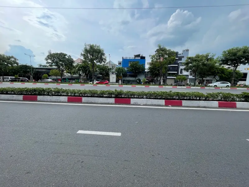 Bán nhà mặt tiền Phạm Văn Đồng 284m², xây dựng thoải mái... Bán nhà mặt phố tại Hạnh Thông, Hồ Chí Minh 01