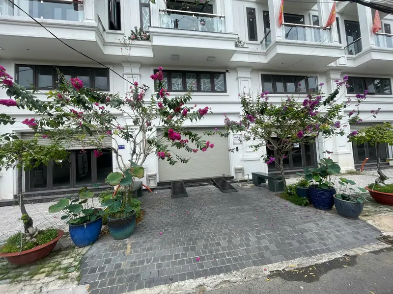 Shophouse 5 tầng mặt tiền khu chợ An Sương giá tốt... Bán Shophouse tại Đông Hưng Thuận, Hồ Chí Minh 01