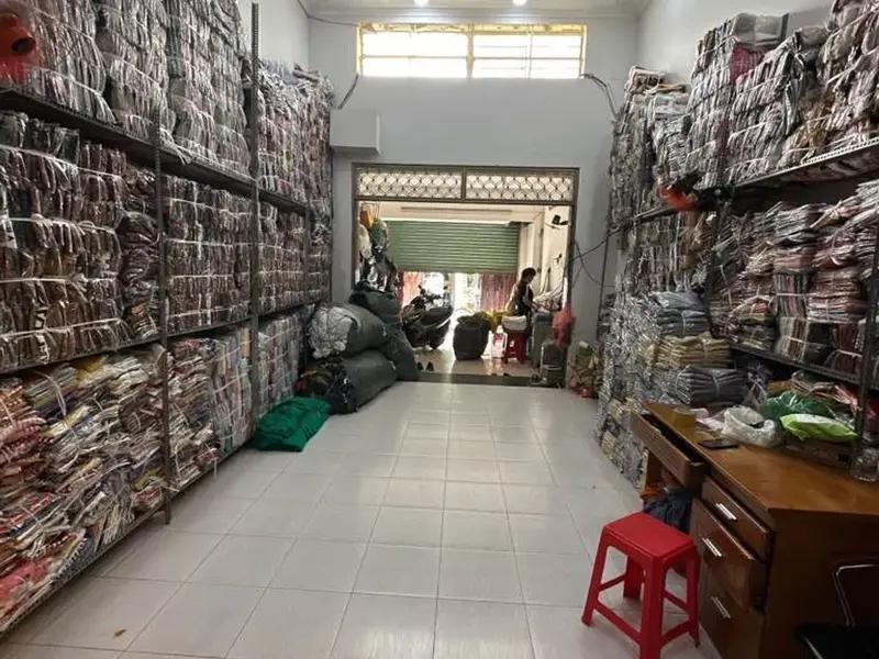 Bán nhà mặt phố tại khu vực sầm uất gần đường Lạc Long Quân, kinh doanh đa ngành... Bán nhà mặt phố tại Tân Hòa, Hồ Chí Minh 01
