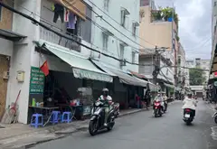 🏠 Diện tích: 4,8m x 3,5m Hẻm 3,5m sạch. 🏗️ Kết cấu: 3 tầng 🛏️ Phòng khách, 2 phòng ngủ, 3 WC ✨... Bán nhà riêng tại An Đông, Hồ Chí Minh 02
