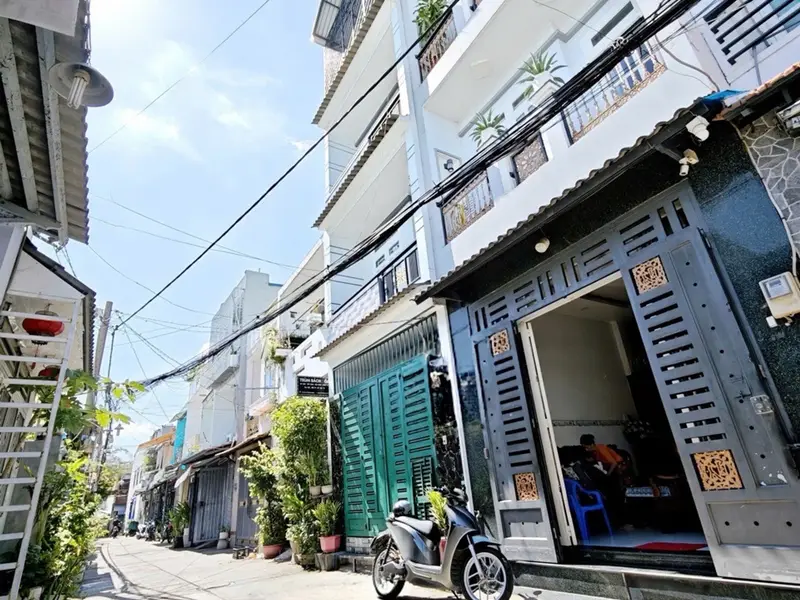 NGAY KHU VIP LÊ VĂN QUỚI - NGÃ TƯ 4 XÃ - CĂN NHÀ TÂM HUYẾT 4 TẦNG CỰC KỲ KIÊN CỐ - 40M2... Bán nhà riêng tại Bình Hưng Hòa, Hồ Chí Minh 01