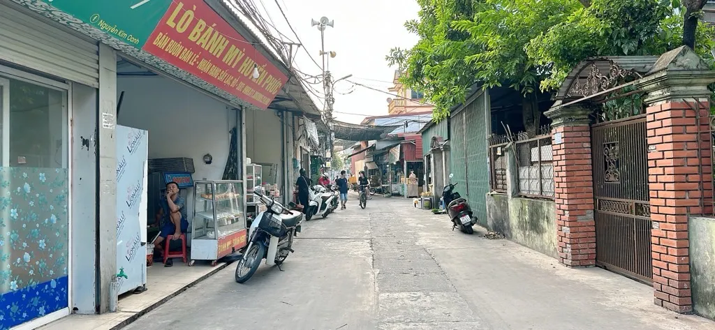 Bán đất trục chính tại Gia Thượng mặt tiền 5.6m, gần khu công nghiệp Quang Minh... Bán đất tại Quang Minh, Hà Nội 01
