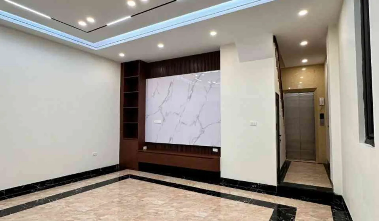 Chủ ngộp Bank cần bán gấp Nhà Lò Đúc - 40M - Lô Góc - Thang Máy - Mới Kính Koong -... Bán nhà riêng tại Hai Bà Trưng, Hà Nội 01