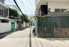 Nhà 2 tầng hẻm xe hơi ở Quận 10, giá siêu tốt... Bán nhà riêng tại Hòa Hưng, Hồ Chí Minh 02
