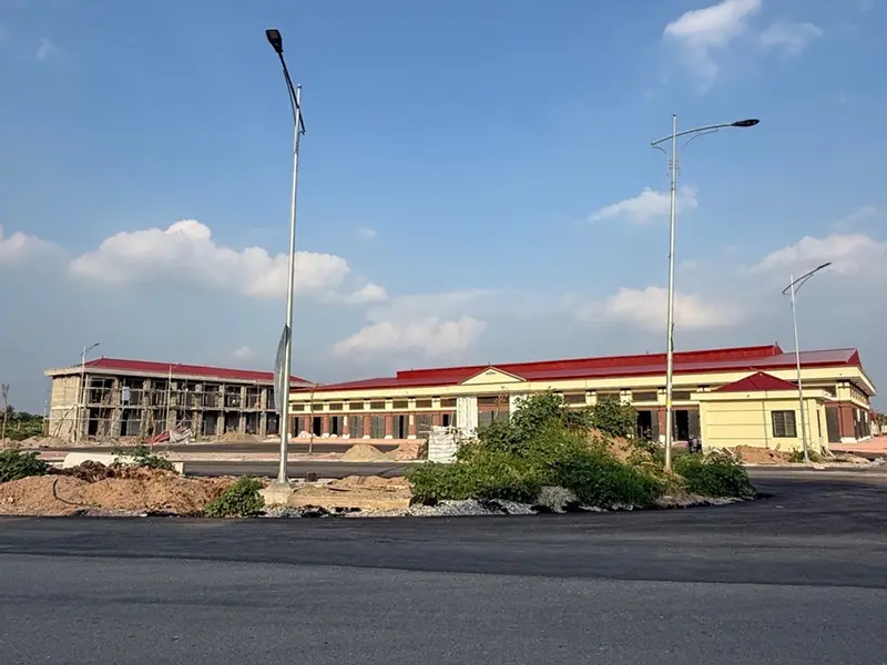 MẢNH ĐẤT NẰM TẠI THÔN ĐÔNG TẢO - XÃ HOÀN LONG. ĐƯỜNG 2 OTO TẢI TRÁNH - NGÕ THÔNG - CÁCH ĐƯỜNG NHIỀU... Bán đất tại Hoàn Long, Hưng Yên 01