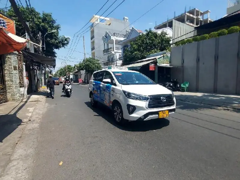 Biệt thự sang trọng sở hữu tầm nhìn sông xanh mát tại quận 7... Bán nhà mặt phố tại Tân Thuận, Hồ Chí Minh 01