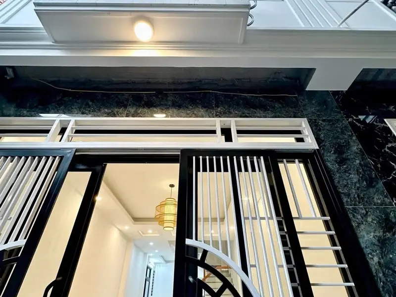 Nhà riêng tiêu chuẩn tại khu vực Lê Lợi với thiết kế hiện đại và tiện nghi... Bán nhà riêng tại Gia Viên, Hải Phòng 01