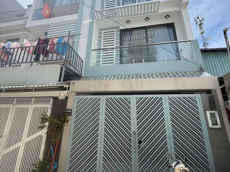 NHÀ NGAY HUỲNH THỊ ĐỒNG_ HTP– NGANG 5M NỞ HẬU – HẺM 6M XE HƠI T . DT 73m2 _ 4TANG, 4 PN.CHỈ 7 Đ XÍU... Bán nhà riêng tại Nhà Bè, Hồ Chí Minh 01