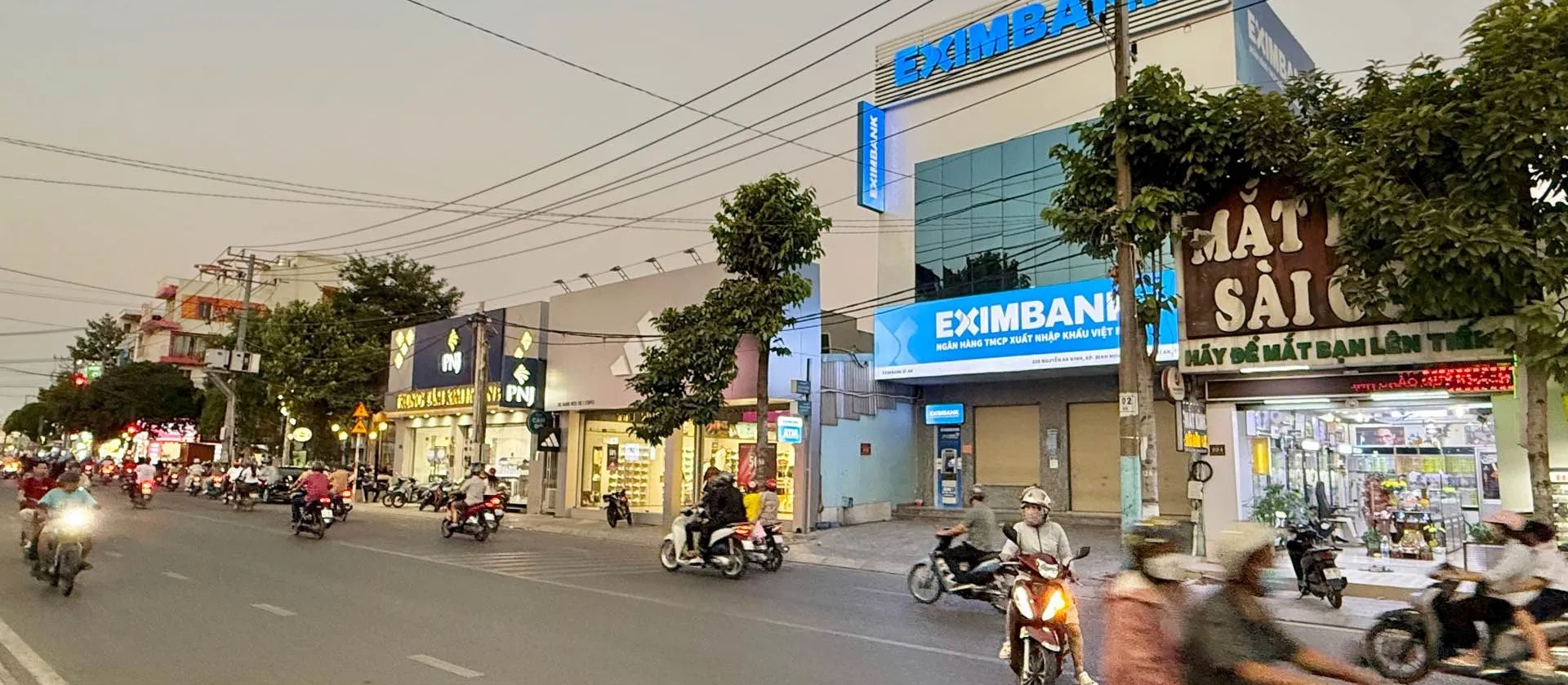 Nhà mặt phố bán tại trung tâm hành chính Dĩ An, diện tích lớn, giá hấp dẫn... Bán nhà mặt phố tại Dĩ An, Hồ Chí Minh 01