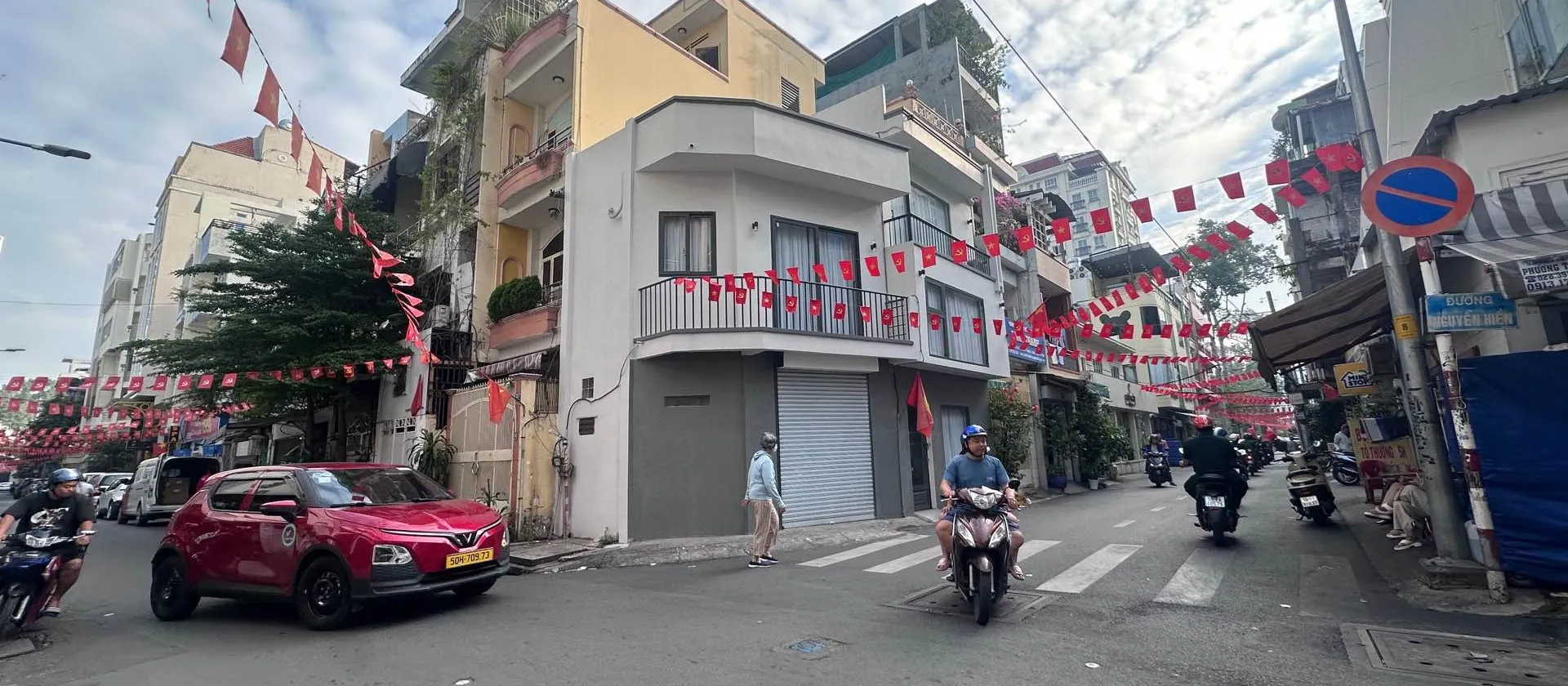 Bán nhà lô góc mặt phố Quận 3, giá tốt bất ngờ... Bán nhà mặt phố tại Bàn Cờ, Hồ Chí Minh 01