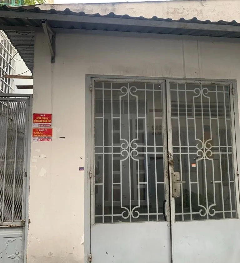 📍 DƯƠNG ĐỨC HIỀN – SÁT MẶT TIỀN ĐƯỜNG
🏡 Sổ riêng ~50m² | ngang 4×13m | nhà cấp 4.
🚗 Xe hơi vào t... Bán nhà riêng tại Tây Thạnh, Hồ Chí Minh 01