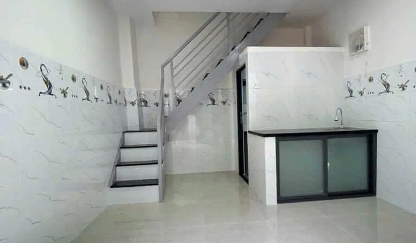 Nhà 2 tầng lô góc mặt tiền rộng tại Bình Thạnh giá 2.5 tỷ... Bán nhà riêng tại Bình Lợi Trung, Hồ Chí Minh 01