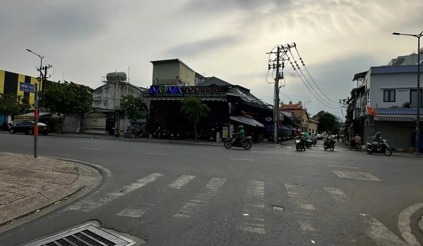 ​Nhà 5 tầng Tô Hiệu Tân Phú 4.5x20m vị trí kinh doanh đỉnh gần Lũy Bán Bích... Bán nhà riêng tại Tân Phú, Hồ Chí Minh 01