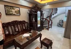 TRƯỚC NHÀ SÂN RỘNG ĐỂ 10 CÁI XE MÁY-GẦN PHỐ NGUYỄN LƯƠNG BẰNG-NGÃ 6 Ô CHỢ DỪA-5 TẦNG ĐẸP-9 TỶ... Bán nhà riêng tại Đống Đa, Hà Nội 01