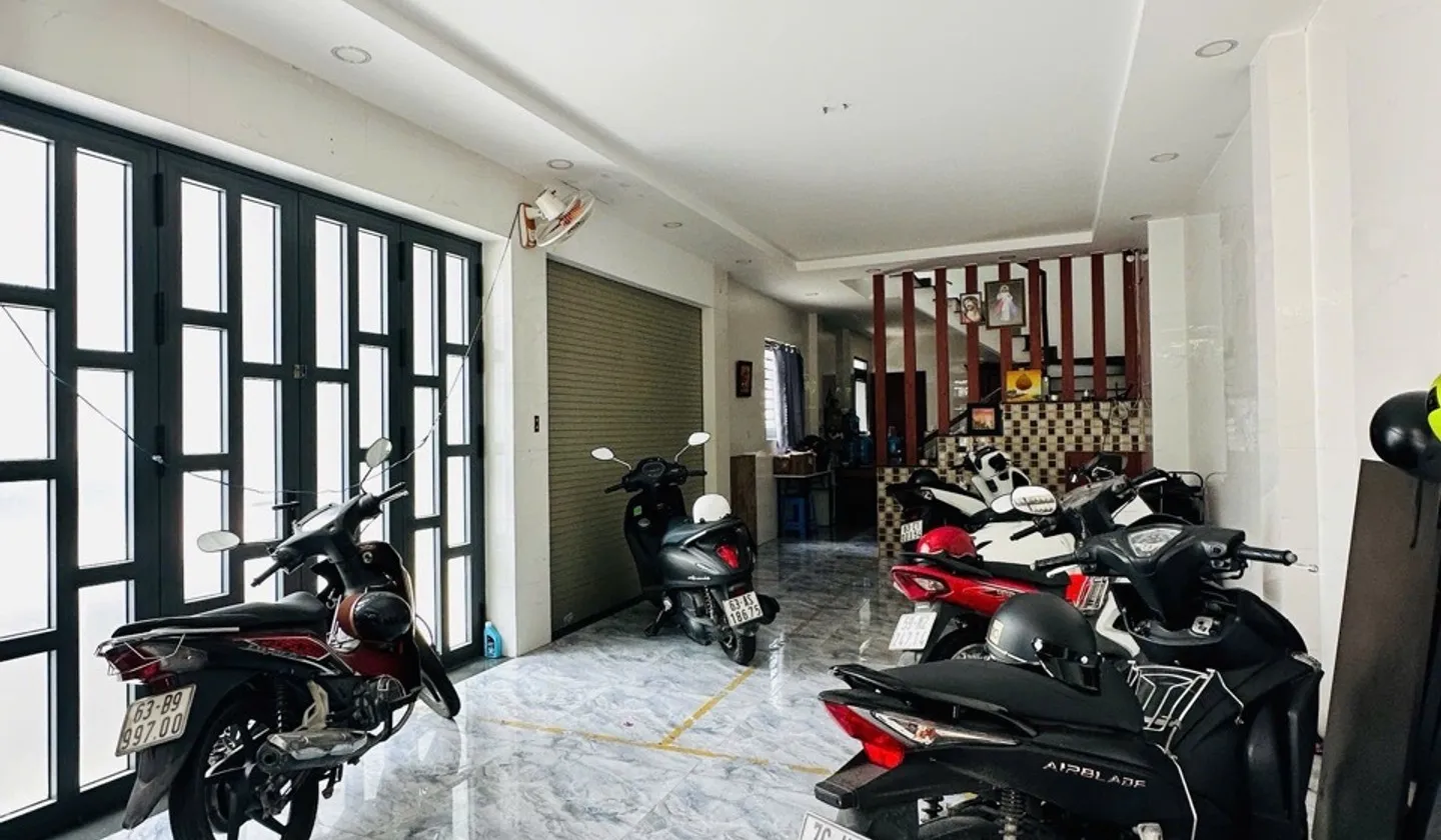 Bán nhà 3 tầng căn góc tại Vườn Lài, 5 phòng ngủ, giá 8.8 tỷ... Bán nhà riêng tại Phú Thọ Hòa, Hồ Chí Minh 01