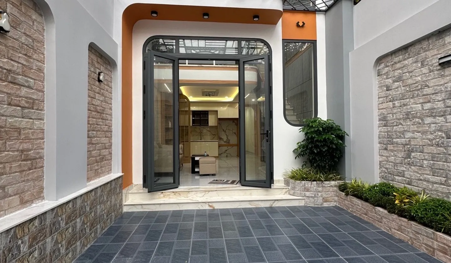 Bán nhà Mặt Tiền Thạnh Lộc, quận 12, 3 phòng ngủ, giá 5,4 tỷ thương lượng... Bán nhà mặt phố tại An Phú Đông, Hồ Chí Minh 01