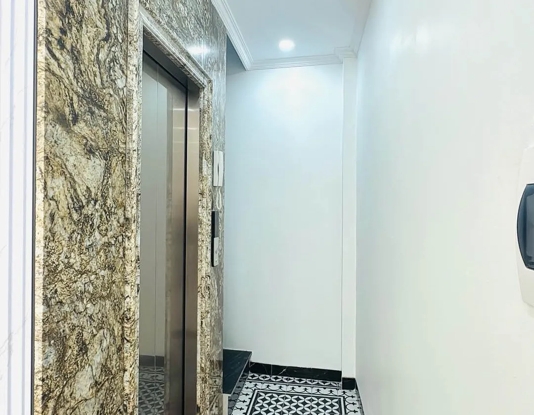 Chủ giảm 2 tỷ, nhà 7 tầng thang máy Kim Giang, ô tô tránh, mặt ngõ thông kd, full nội thất.... Bán nhà riêng tại Định Công, Hà Nội 01