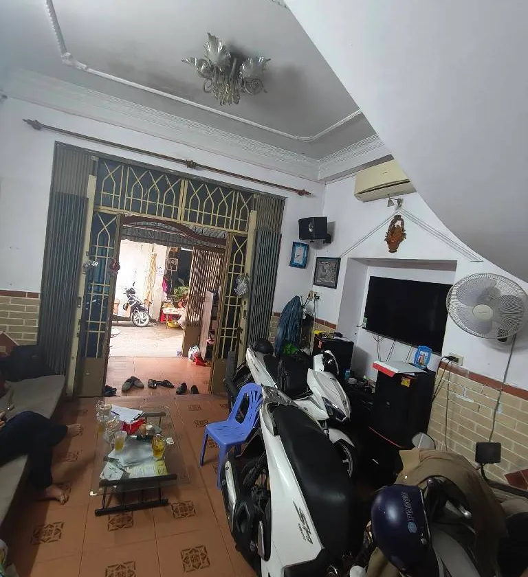Bán nhà riêng 3 tầng 40m2 Phú Nhuận gần chợ Trần Hữu Trang giá 9,5 tỷ... Bán nhà riêng tại Phú Nhuận, Hồ Chí Minh 01