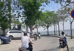 Bán nhà kinh doanh dòng tiền mặt ngõ Trích Sài ô tô qua nhà. Full nội thất cho thuê kín phòng... Bán nhà mặt phố tại Tây Hồ, Hà Nội 06