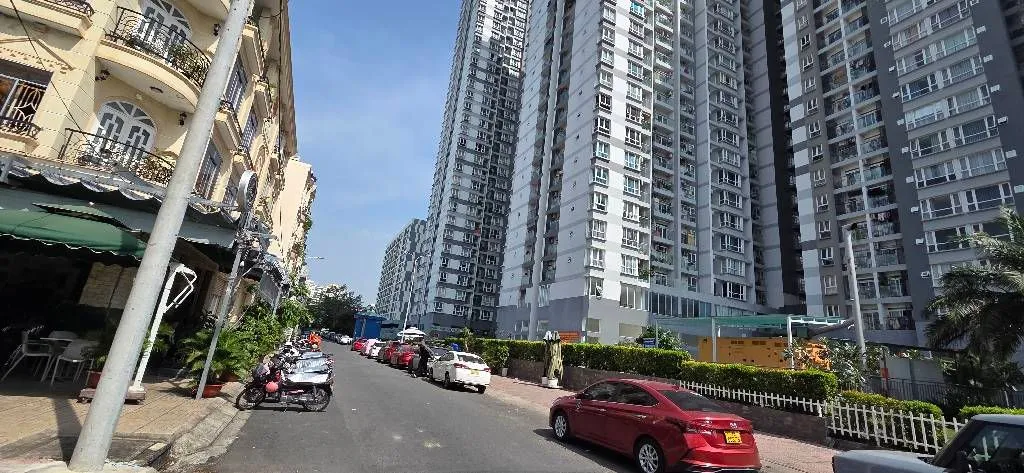 Nhà mặt phố 4 tầng mặt tiền 4m tại Bình Phú 1, giá 11,7 tỷ... Bán nhà mặt phố tại Bình Phú, Hồ Chí Minh 01