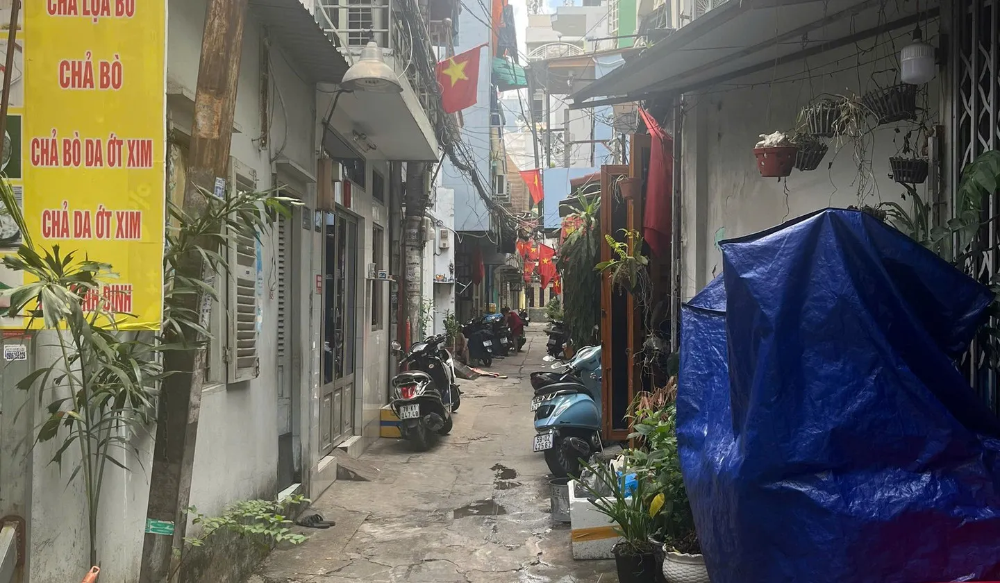 Nhà 2 tầng khu vip quận 10, giá tốt tặng đất đẹp... Bán nhà riêng tại Diên Hồng, Hồ Chí Minh 01