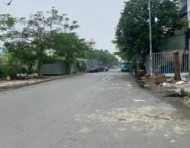 Bán nhà mặt phố 3 tầng, 5 phòng ngủ tại Quận 8, diện tích 100m2, giá 8 tỷ... Bán nhà mặt phố tại Bình Hưng, Hồ Chí Minh 01
