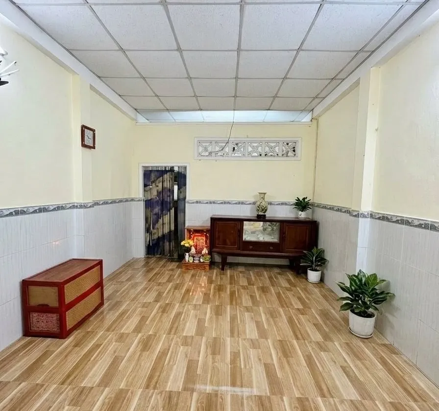 Nhà HXH Tân Bình - Lạc Long Quân, 2 tầng - ở ngay - ngang gần 4m - 60m2 - hơn 4 tỷ.... Bán nhà riêng tại Tân Hòa, Hồ Chí Minh 01