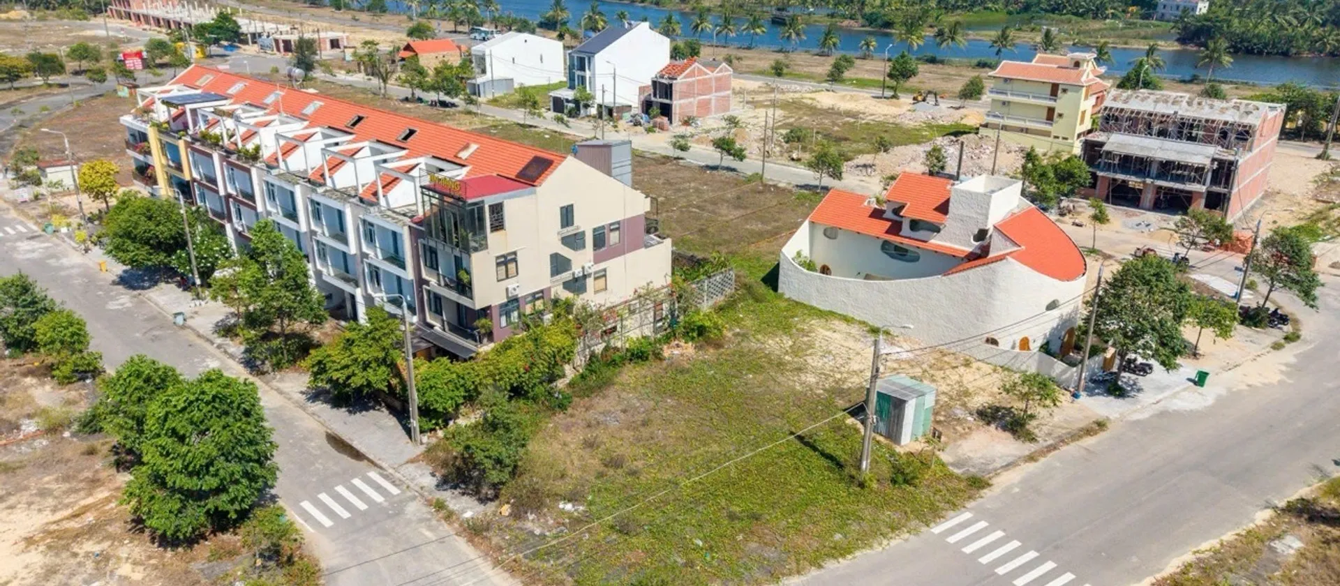 Bán đất 200m² tại Trường Sa, Hội An - Lô góc đắc địa, giá 19.8 tỷ VNĐ... Bán đất tại Hội An Tây, Đà Nẵng 01