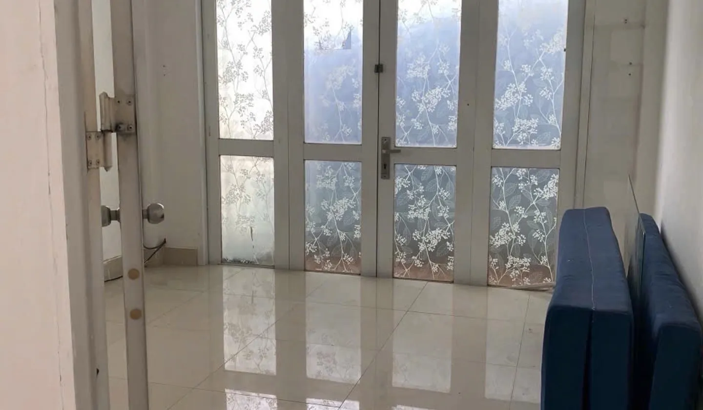 Kết cấu: 2 Tầng , 2 PN, 2 WC. + Vị trí: MT Kinh doanh Hoàng Sa thông Hai Bà Trưng - Trần Quang Khải... Bán nhà mặt phố tại Tân Định, Hồ Chí Minh 01
