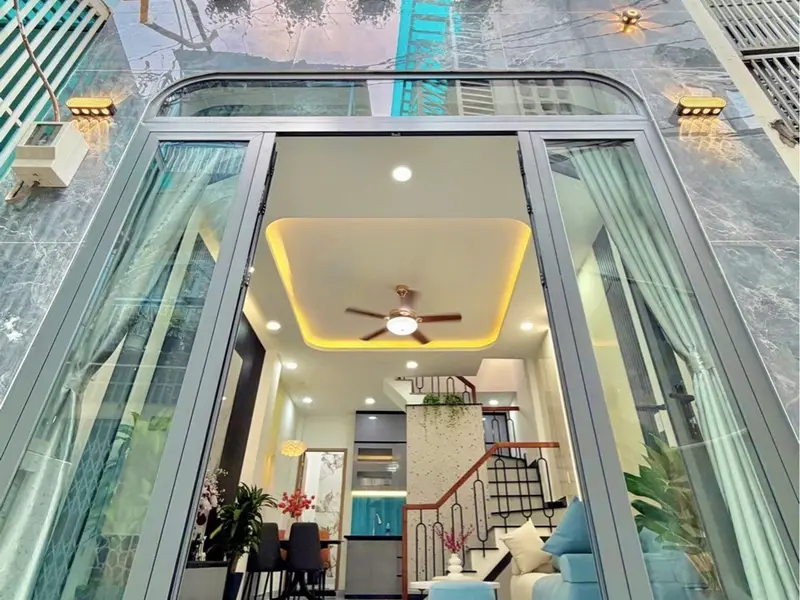 KẾ NƠ TRANG LONG - TRƯỚC NHÀ 3M - FULL NỘI THẤT SANG XỊN - NHỈNH 5 T.Ỷ.... Bán nhà riêng tại Bình Thạnh, Hồ Chí Minh 01