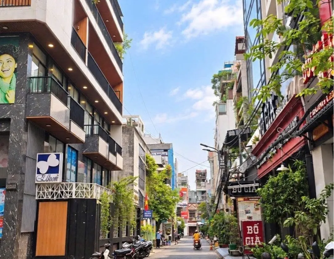 Nhà 4 tầng mặt tiền rộng hẻm xe tải tại Quận 3, diện tích 60m² giá hợp lý... Bán nhà riêng tại Xuân Hòa, Hồ Chí Minh 01