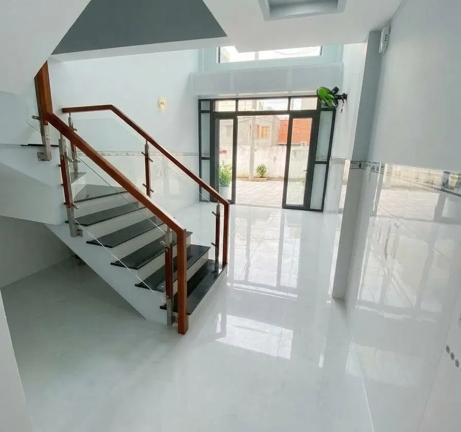 Nhà Tân Bình - Lạc Long Quân, 5 tầng ở ngay - KD - CHDV …, ngang 4m - dài 14m - hơn 10 tỷ... Bán nhà riêng tại Tân Hòa, Hồ Chí Minh 01