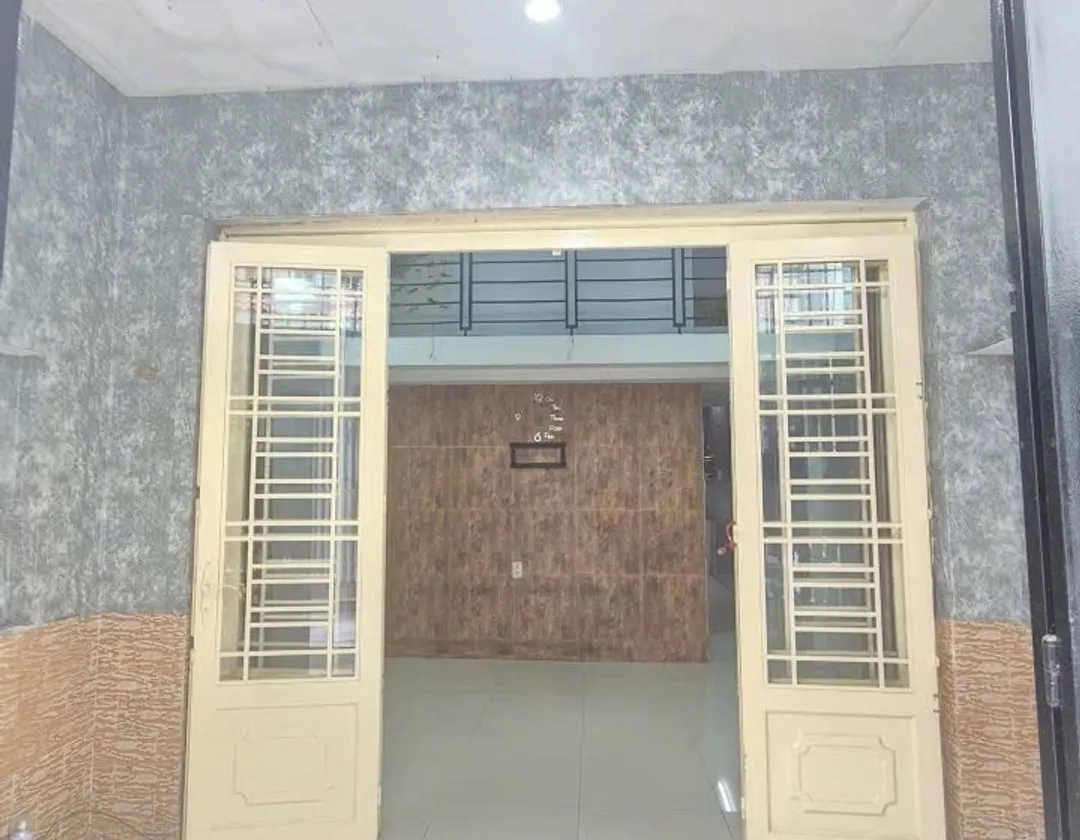 Nhà đường oto 5m ngay Lô Tư - Gò Xoài — Giáp Tân Phú 4x11m — 4 tỷ 299 — Sổ riêng hoàn công... Bán nhà riêng tại Bình Hưng Hòa, Hồ Chí Minh 01
