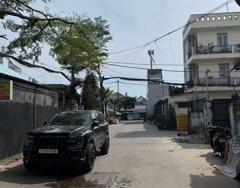 Nhà riêng mặt tiền rộng tại khu vực Huỳnh Thị Hai, tiện xây dựng mới... Bán nhà riêng tại Trung Mỹ Tây, Hồ Chí Minh 01