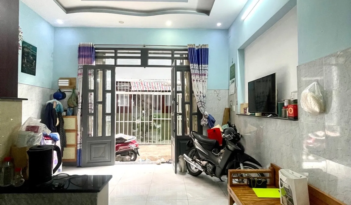 Nhà nhỏ xinh, tiện nghi đầy đủ ngay Tân Thới Nhất... Bán nhà riêng tại Đông Hưng Thuận, Hồ Chí Minh 01